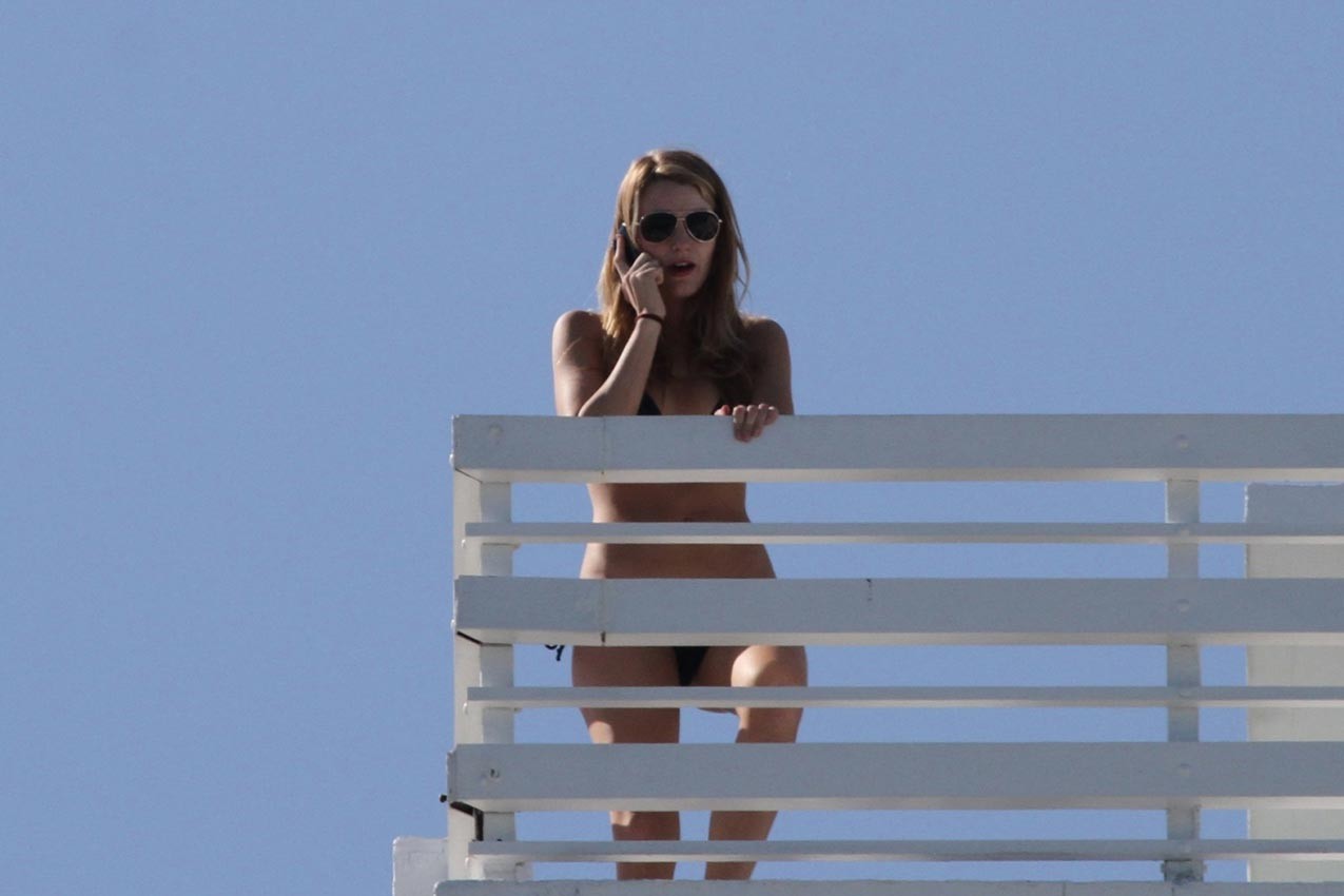 Blake Lively showing nice cleavage in dresses #75311718