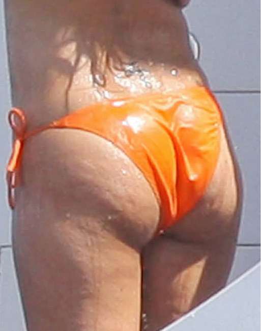 Latina celebrità eva longoria mostra magnifico culo in bikini
 #75413577