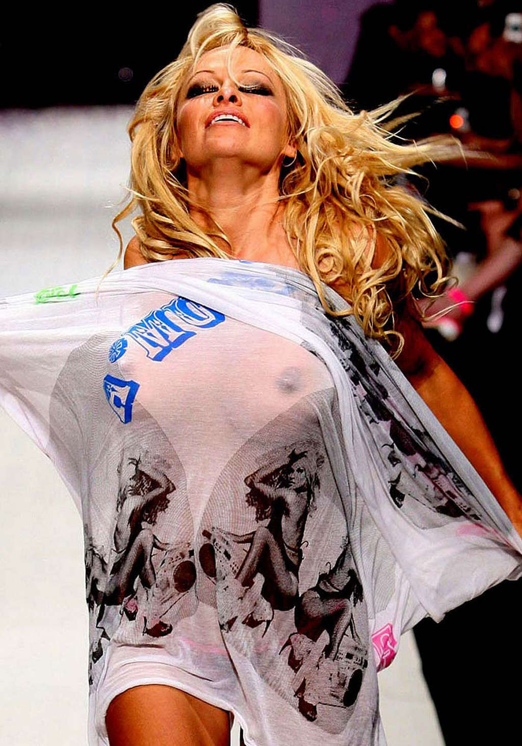 Pamela Anderson sexy #75377042