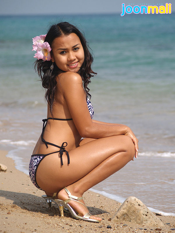 Sexy Island Girl Gets Nasty On The Beach #73200972