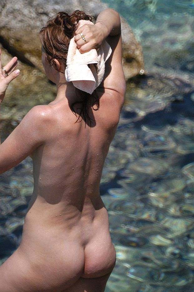 Naked teen nudist turns all the gentlemen on here #72249293