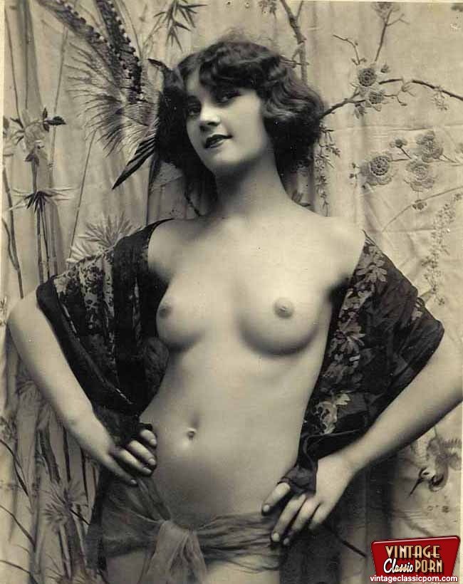 Several stunning vintage girls showing their sexy bodies #78490398