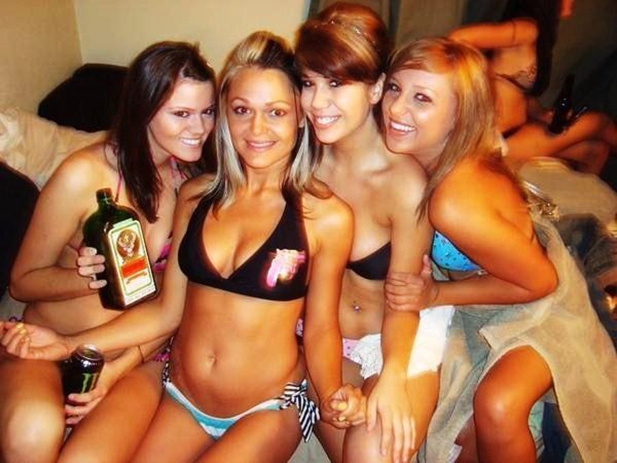 Drunk College Coeds Fucked Up And Flashing #76397609