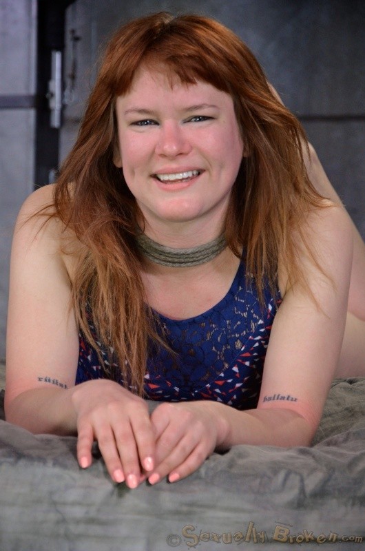 Claire robbins rotschopf ist verbunden und banged
 #70803496