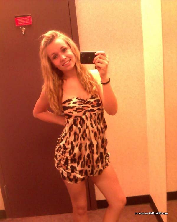 Amateur sexy kinky cutie camwhoring
 #68348956