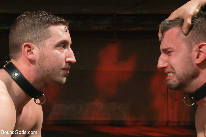 Spencer Reed ties up and fucks two slave boys during a live show #76899759