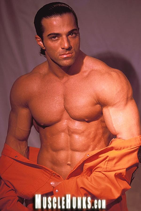 Nackter sexy Bodybuilder
 #76992936