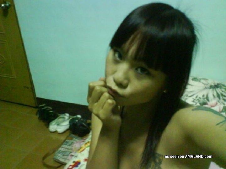 Collection of a naughty Thai chick camwhoring in the nude #75697184