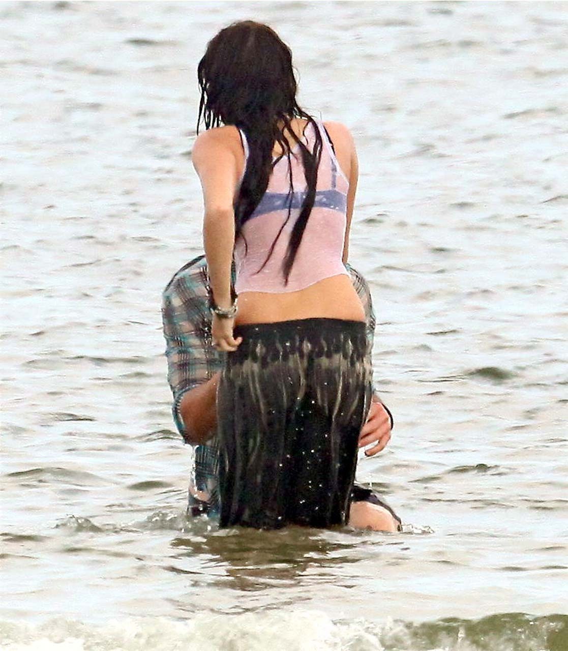 Miley Cyrus exposing her sexy body and nice boobs in wet clothes #75314534