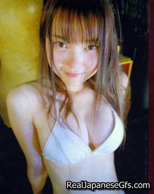 De vraies copines japonaises filmées en train de se mettre à poil.
 #67703041