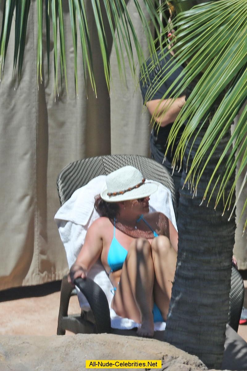 Britney Spears caught in blue bikini #73146339