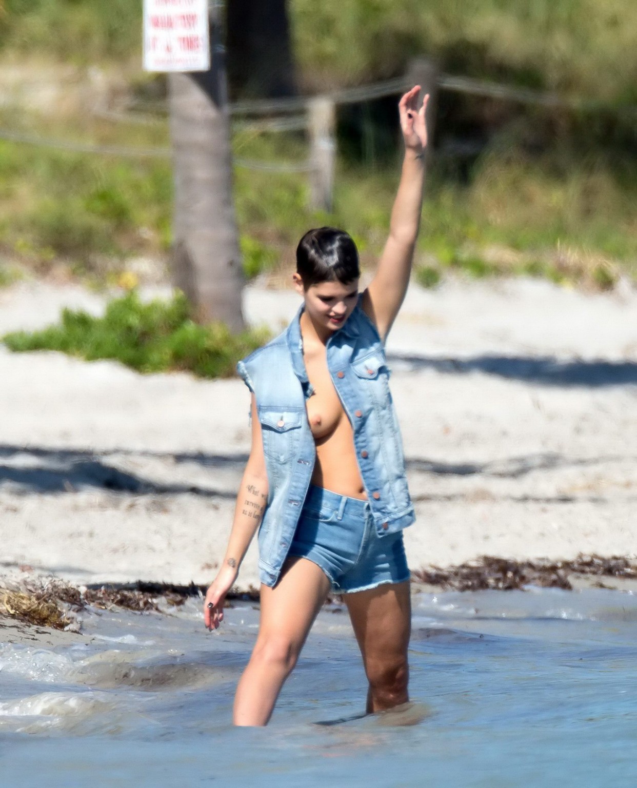 Pixie Geldof showing off her tits at the photoshoot in Miami #75247182