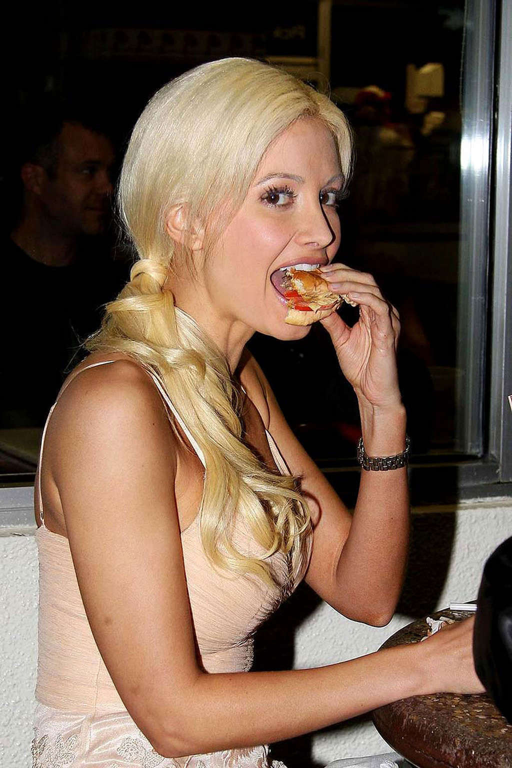 Holly madison brüste
 #75377580