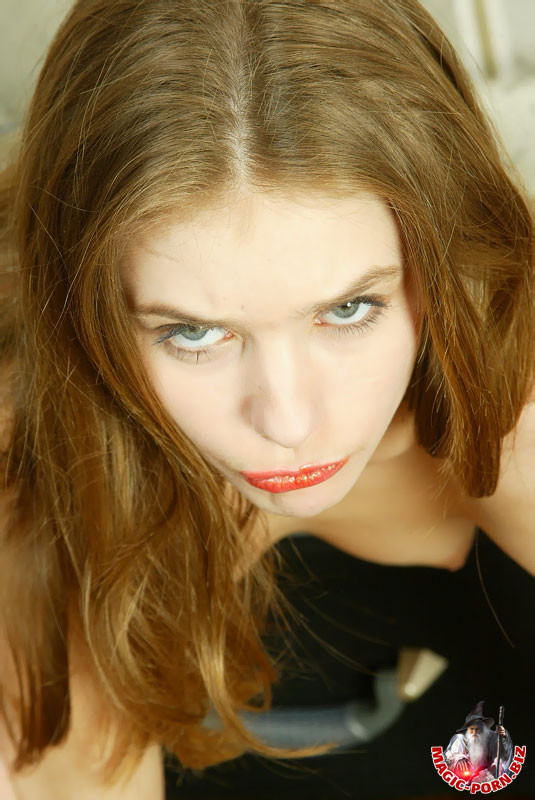Nice svelte babe #79079371