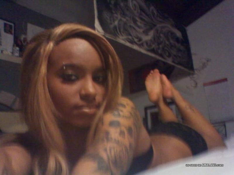 Amateur inked black teen camwhoring in her bedroom #73296848