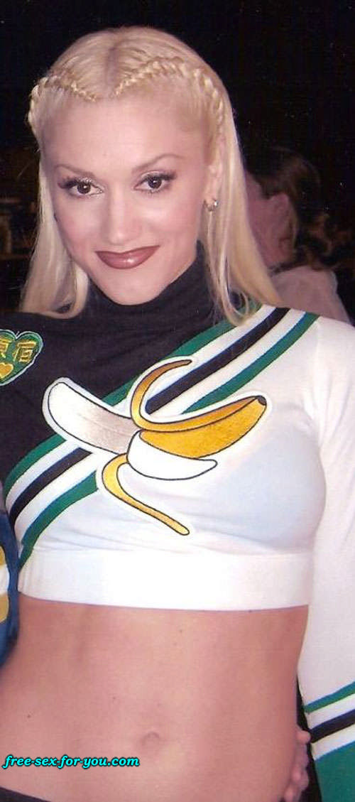 Gwen Stefani posing very sexy and see thru top #75423820