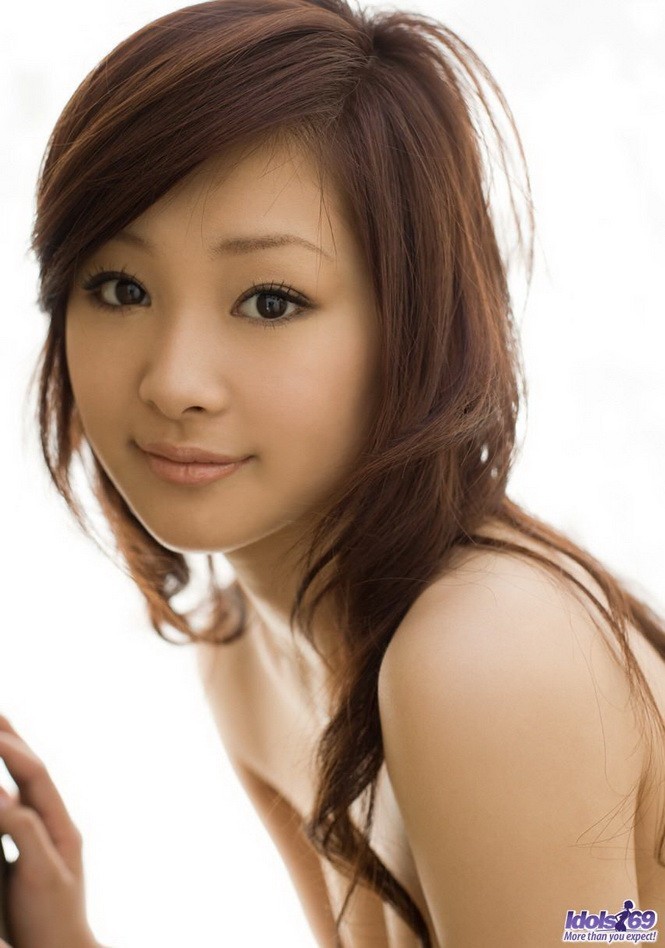 La encantadora japonesa Suzuka Ishikawa muestra sus tetas calientes
 #69744890