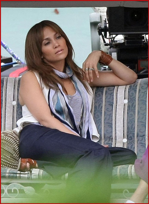 Jennifer Lopez che mostra la sua figa e tette e cazzo duro
 #75390885