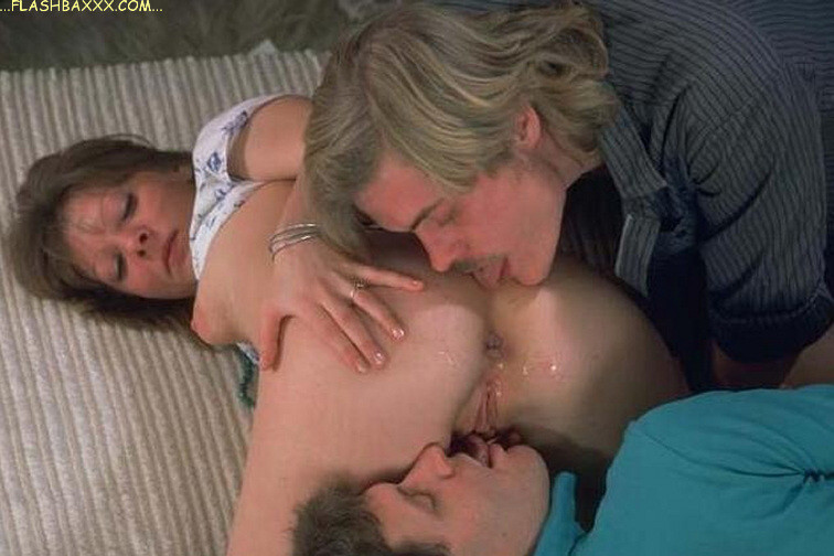 Nice european threeway action from the 1980s #69318653