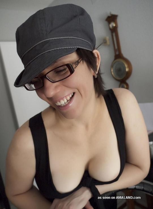 Sammlung von kinky Ehefrauen zeigen ihre schönen Brüste
 #75454767