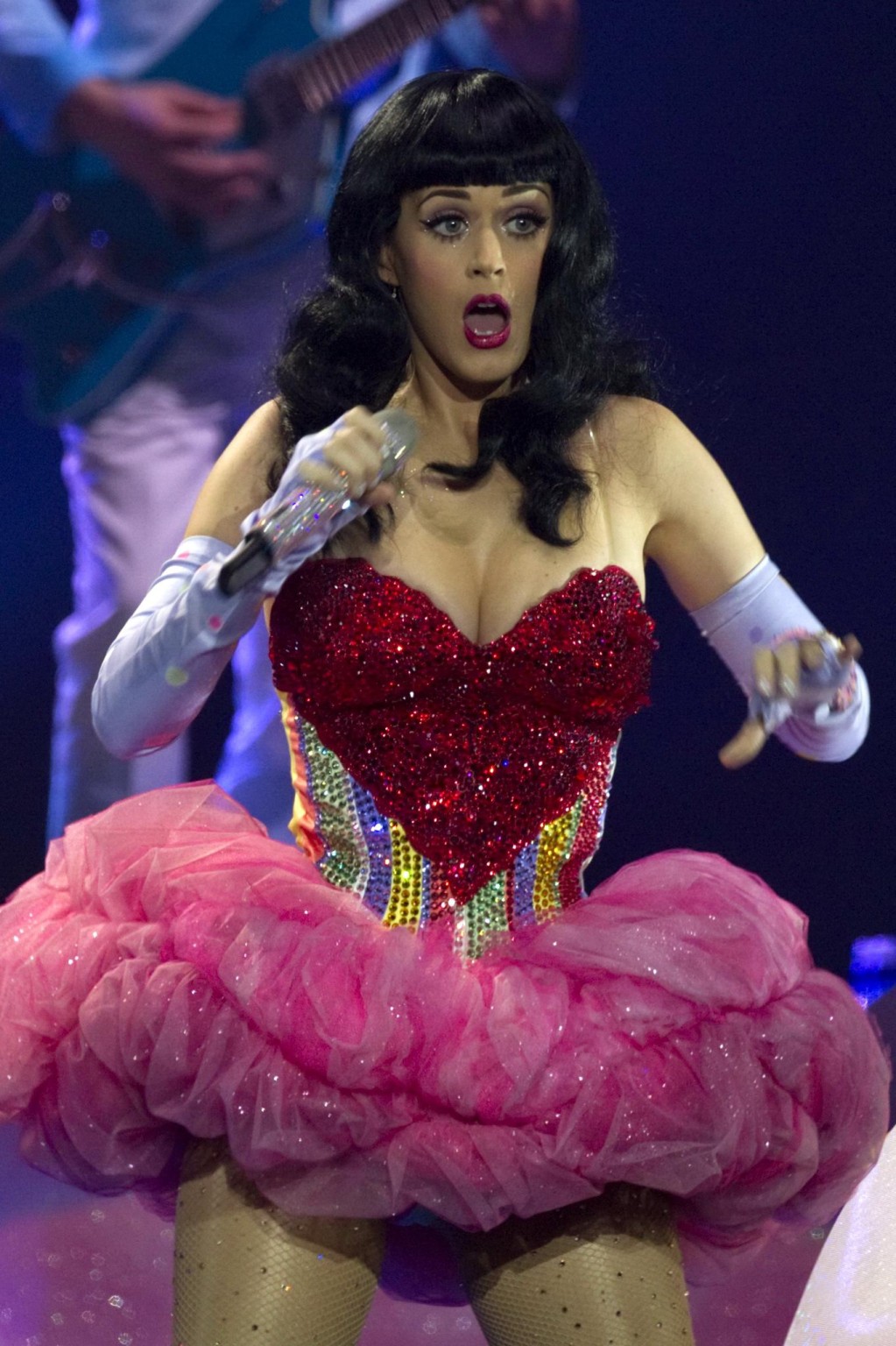 Katy Perry zeigt riesiges Dekolleté auf der Bühne in Auckland
 #75305026