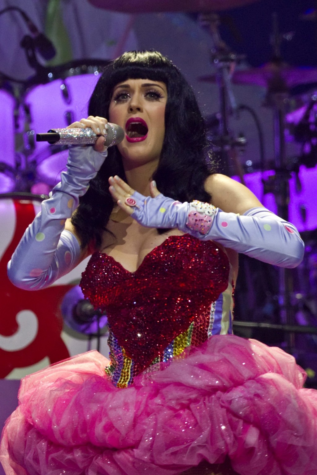 Katy Perry zeigt riesiges Dekolleté auf der Bühne in Auckland
 #75305055