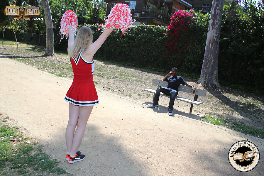 Cheerleader Summer Carter in an interracial gangbang #71679359