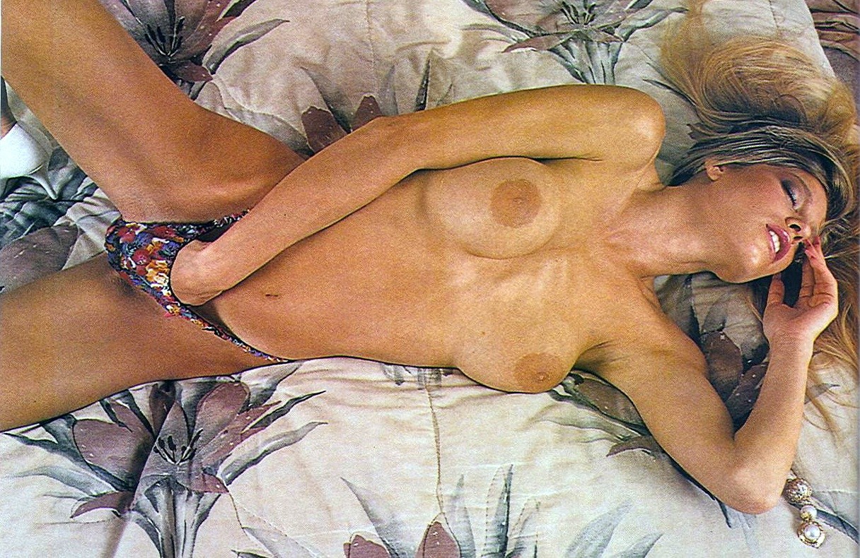 Danielle rogers dans des photos xxx vintage chaudes du porno classique
 #72501298