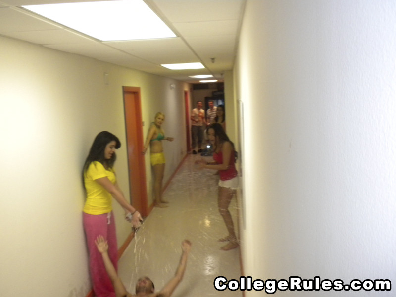 大学生の女の子がオマンコを舐められながらフェラチオをする
 #74538640