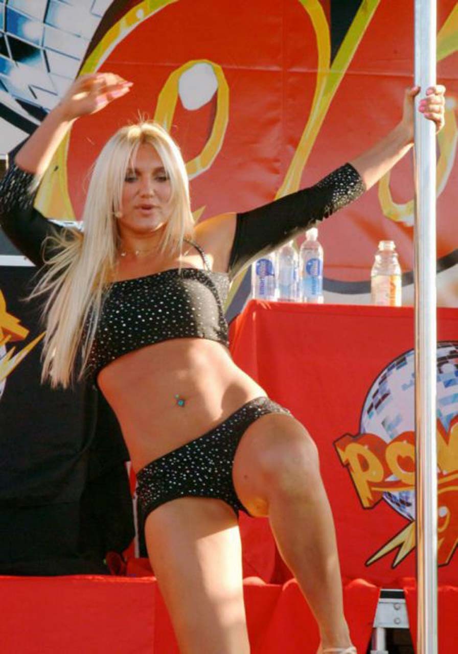 Brooke Hogan exposing sexy bikini body and very hot ass in thong #75311710