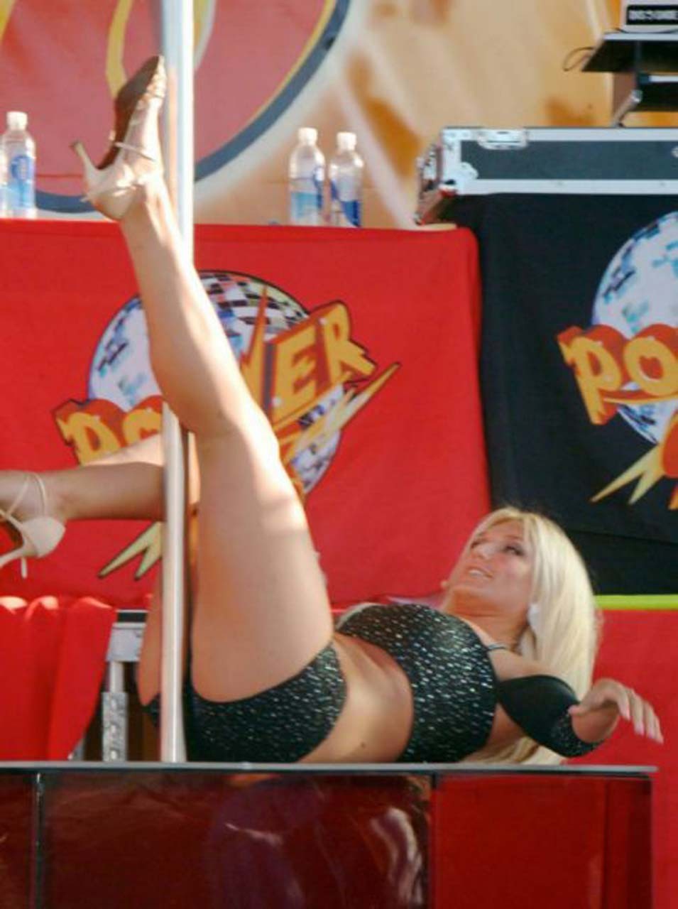 Brooke Hogan exposing sexy bikini body and very hot ass in thong #75311713