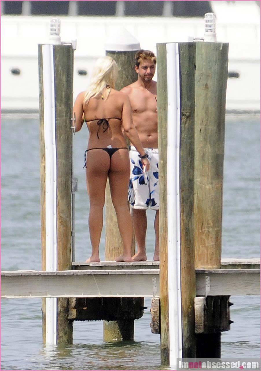Brooke Hogan exposing sexy bikini body and very hot ass in thong #75311735