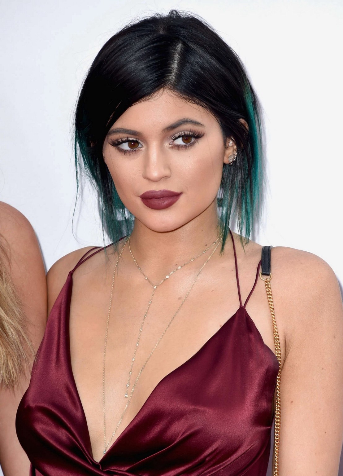 Kylie Jenner Showing Huge Cleavage And Leggy Porn Pictures Xxx Photos
