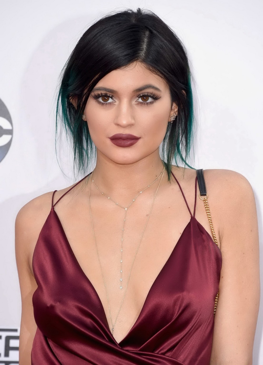 Kylie Jenner showing huge cleavage and leggy #75160297