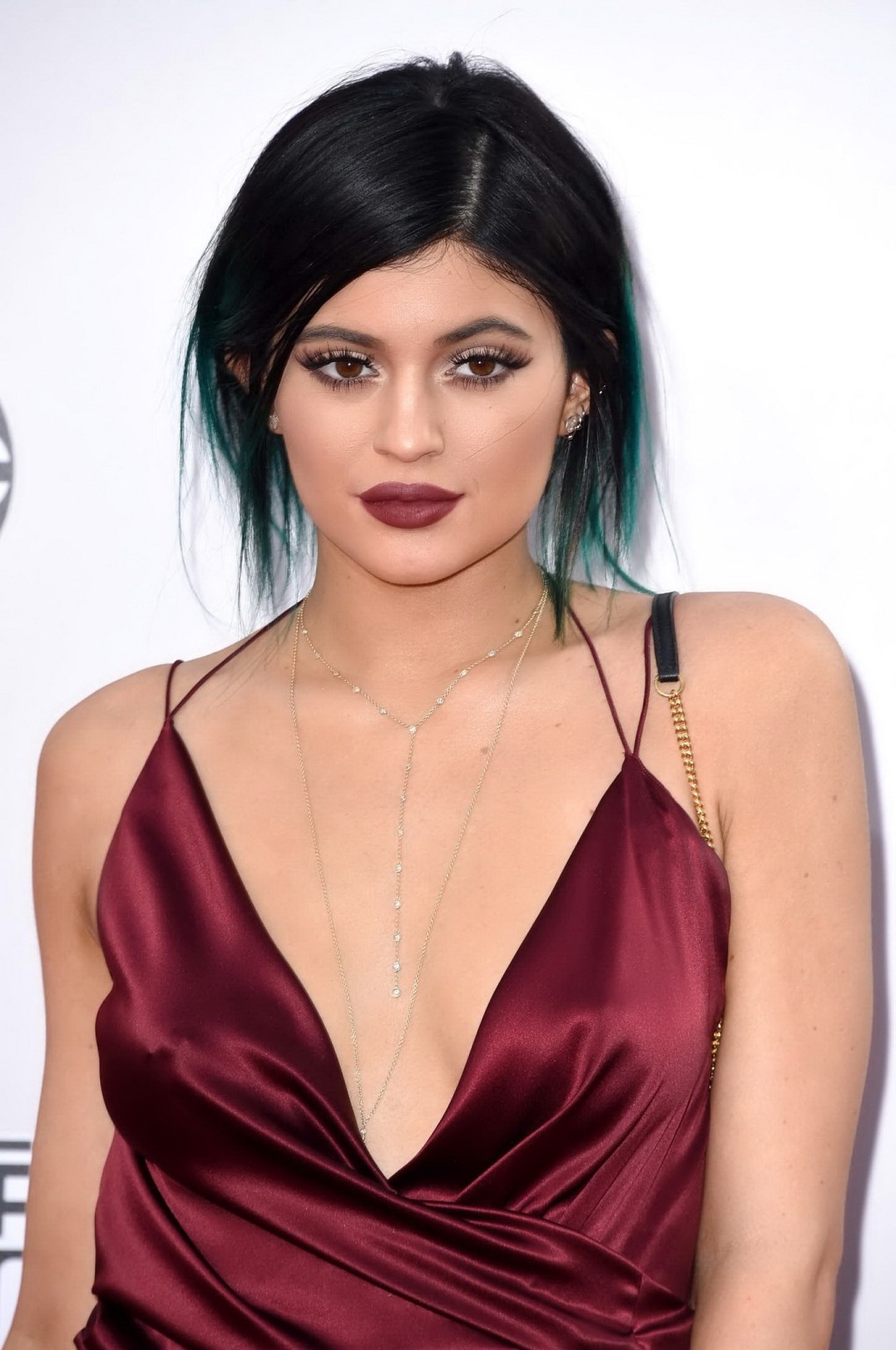 Kylie Jenner showing huge cleavage and leggy #75160310