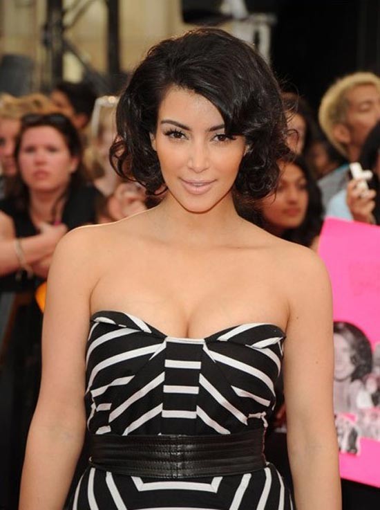 Kim kardashian dando una increíble mamada interracial
 #75391356
