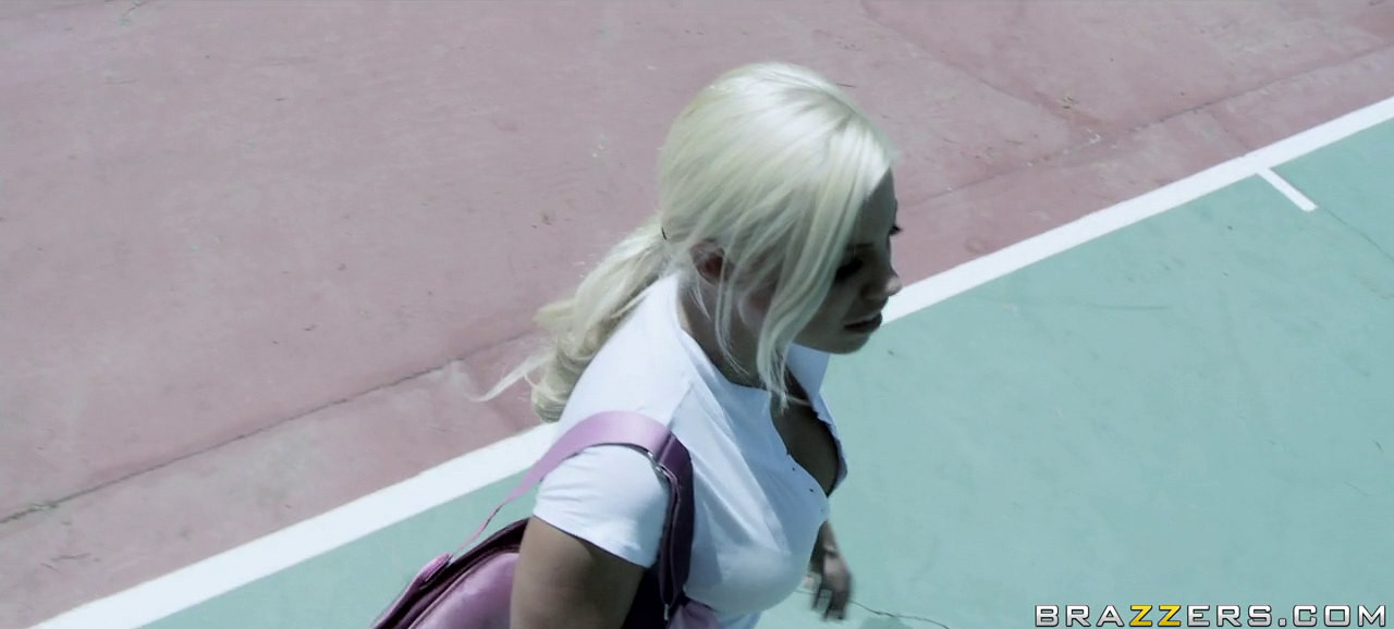 Pornstar Britney Amber Banged On A Tennis Court
