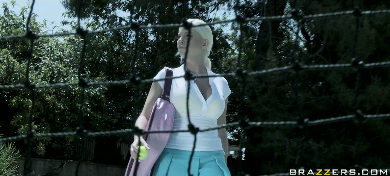 Pornstar Britney Amber banged on a tennis court #73052537