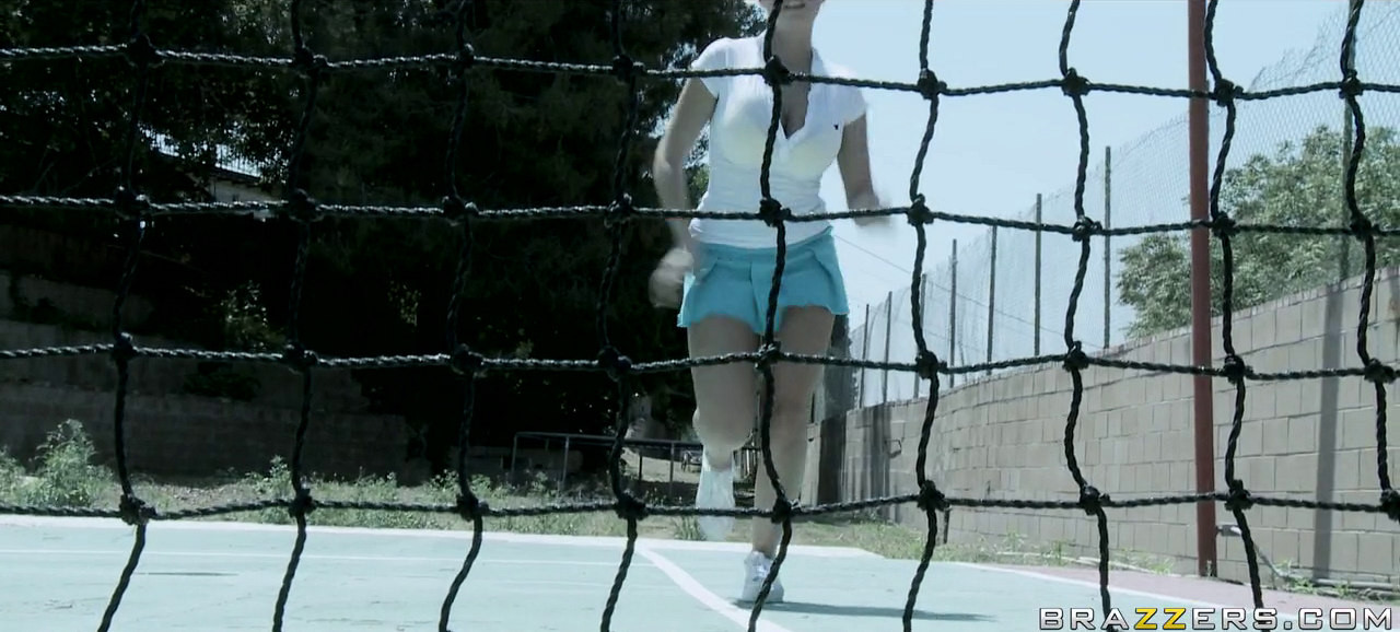 Pornstar Britney Amber banged on a tennis court #73052548