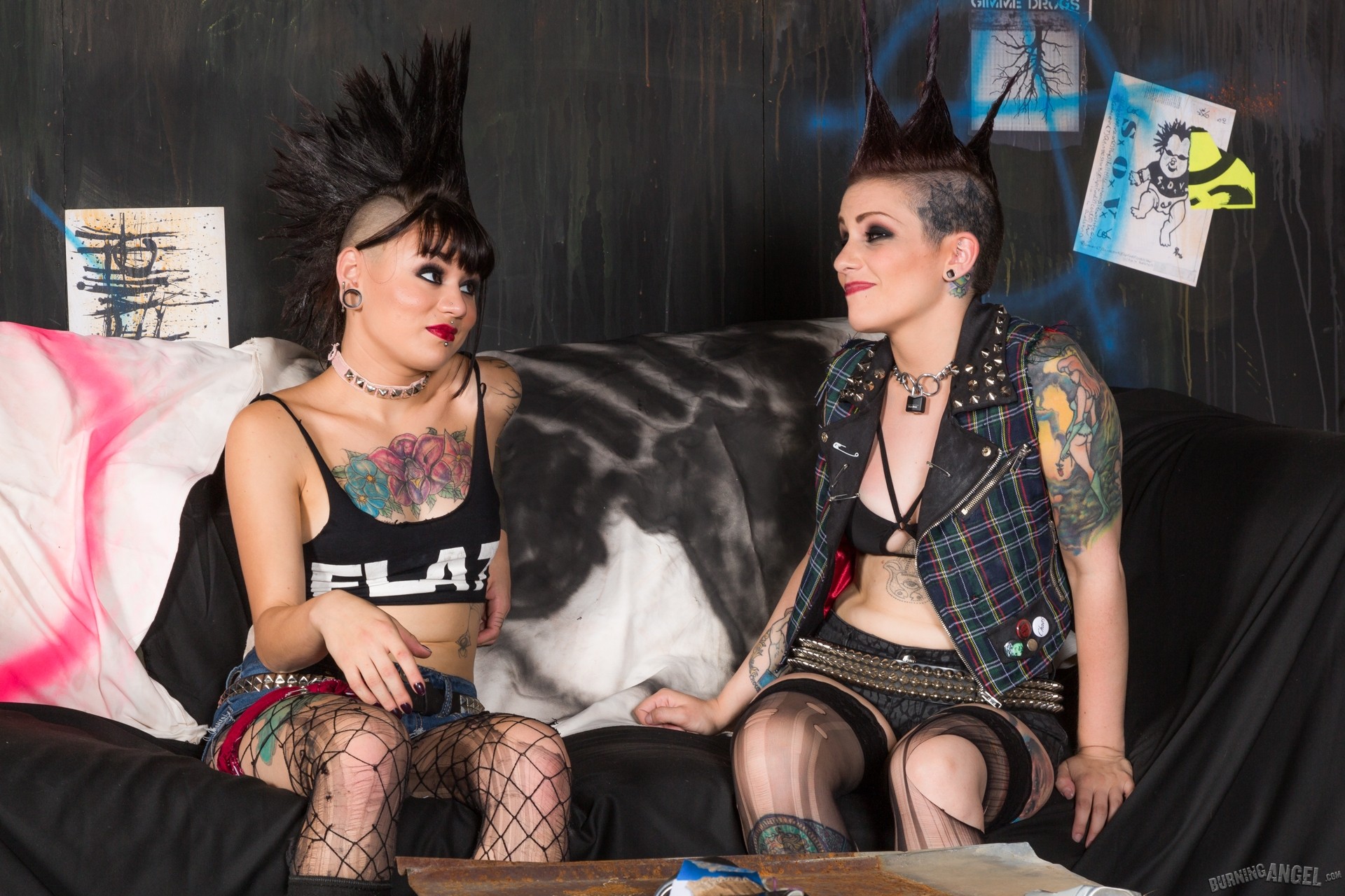 Punk Mädchen Rizzo Ford und Amelia Dire
 #76385940