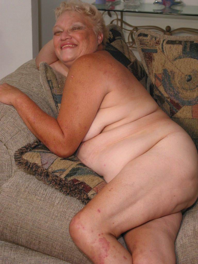 Amateur grannies showing their wrinkled bodies #67463619