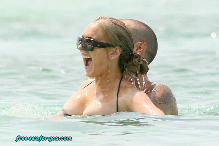 Lindsay Lohan showing her big tits and nipple slip #75419493