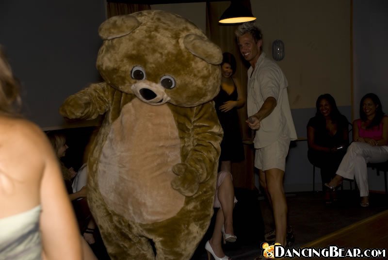 Bachlorette liebt Sperma auf ihre Titten
 #74470943