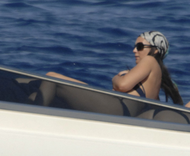 Celebrity italian actress Monica Bellucci nipple slip #75411697