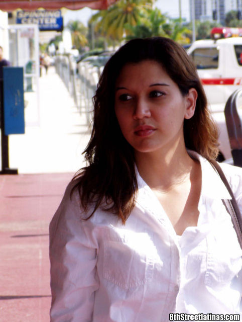 12 fotos y 1 pelicula de mayla de 8th street latinas
 #74595764