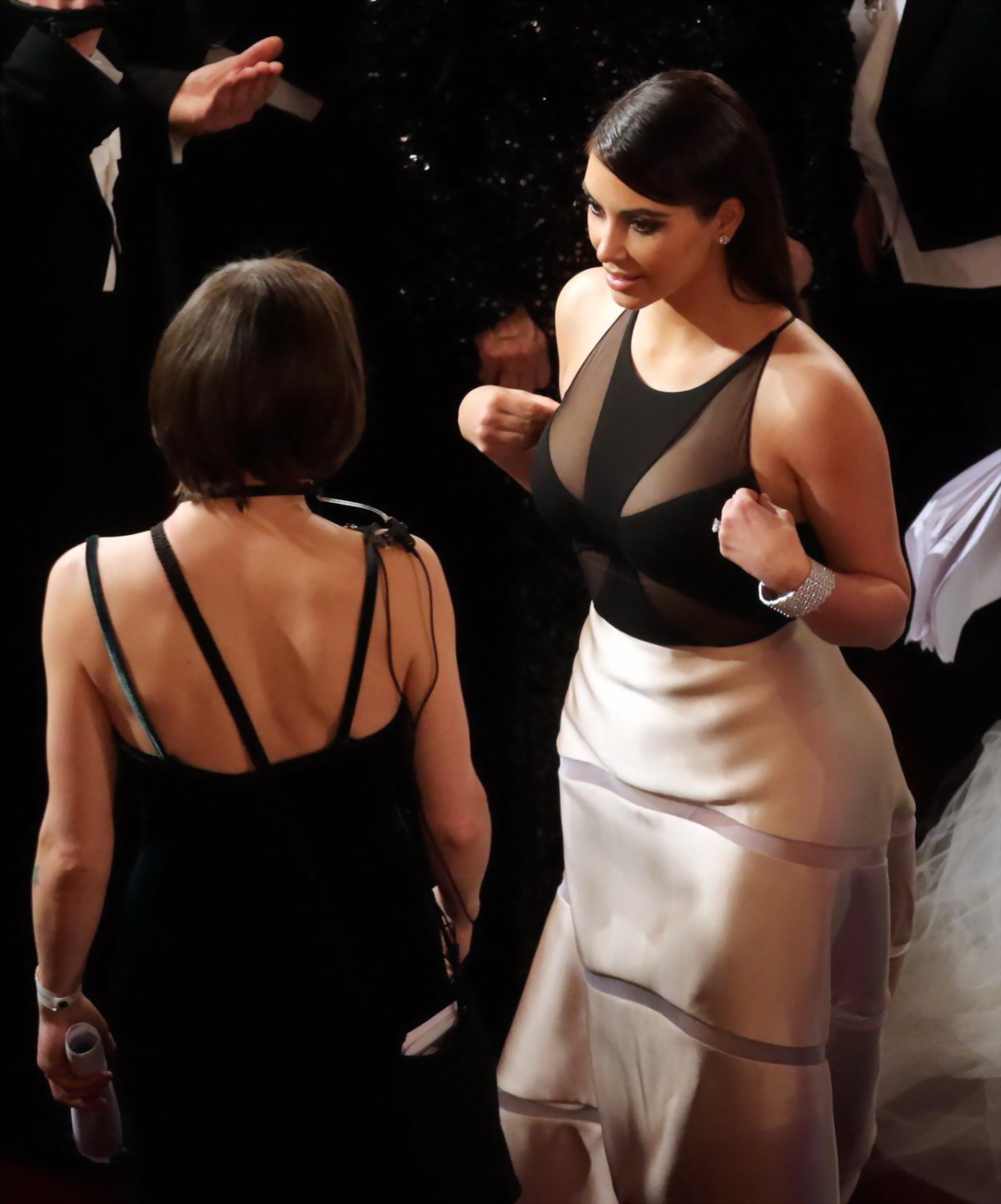 Kim kardashian sin sujetador con un vestido parcialmente transparente en el 58 wiener opernbal
 #75203177