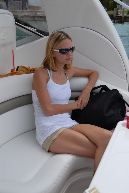 Rubia labio cerraduras en la polla., chillando nena rocas el barco., boozed stud hasty bang
 #73176922