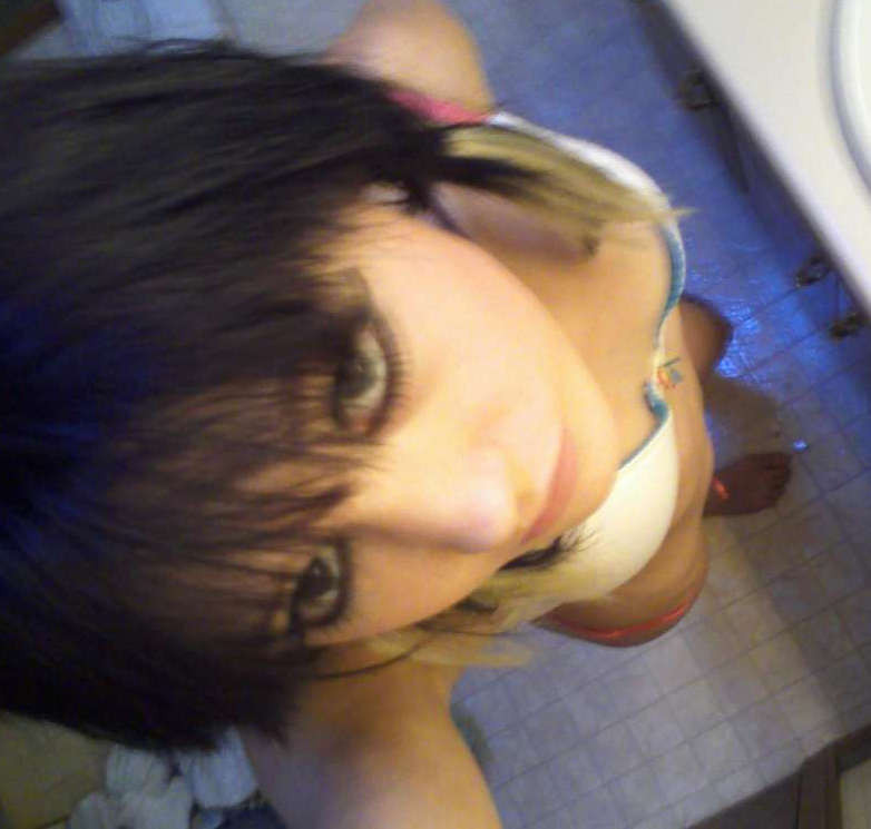 Immagini di puttane emo con piercing e tatuaggi
 #75711010