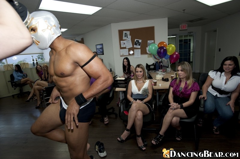 Handsome seducers drilling all chicks at hardcore party #71582480