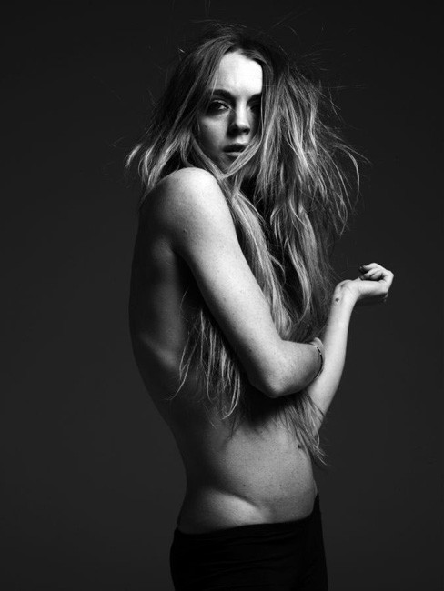 Lindsay Lohan posing topless with hair on tits #75380307